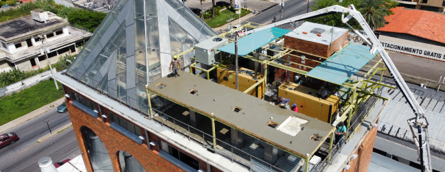 imagen trabajador escritorio